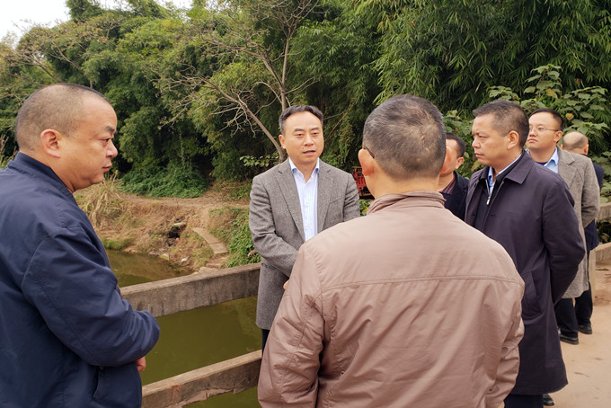 市委常委、市政府常务副市长刘铁一行赴乐督导水环境综合…